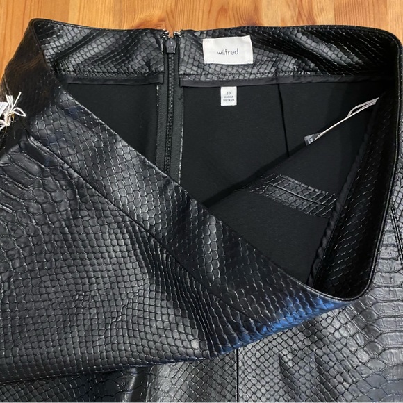 Aritzia Wilfred New Patio Leather Mini Skirt High Waisted Vegan Cocktail Python - Picture 10 of 15